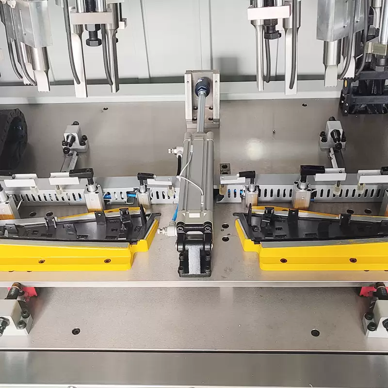 Máy hàn siêu âm đa đầu cho bộ phận ngoại thất ô tô